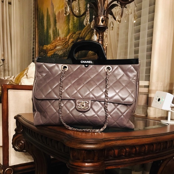 Chanel Cc Delivery Tote Large - Picture 1 of 8